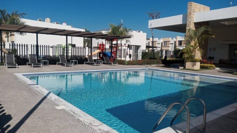 El Roble, Nuevo Vallarta